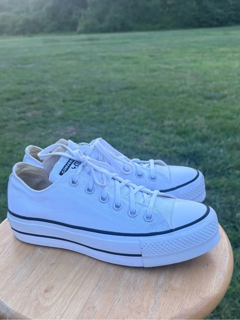 Ladies Converse Chuck Taylor All Star Platform Sneakers - Picture 3 of 7